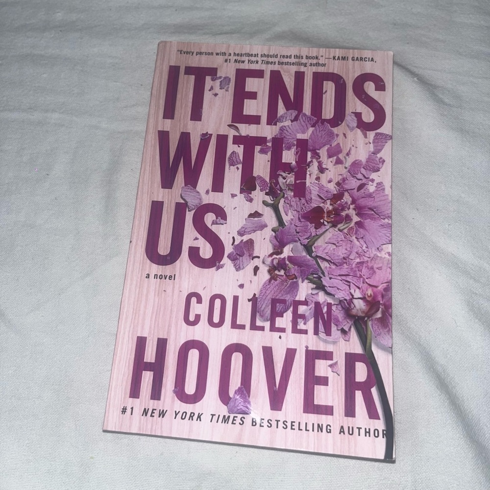 3 for $25- It Ends With Us' Book - Colleen Hoover